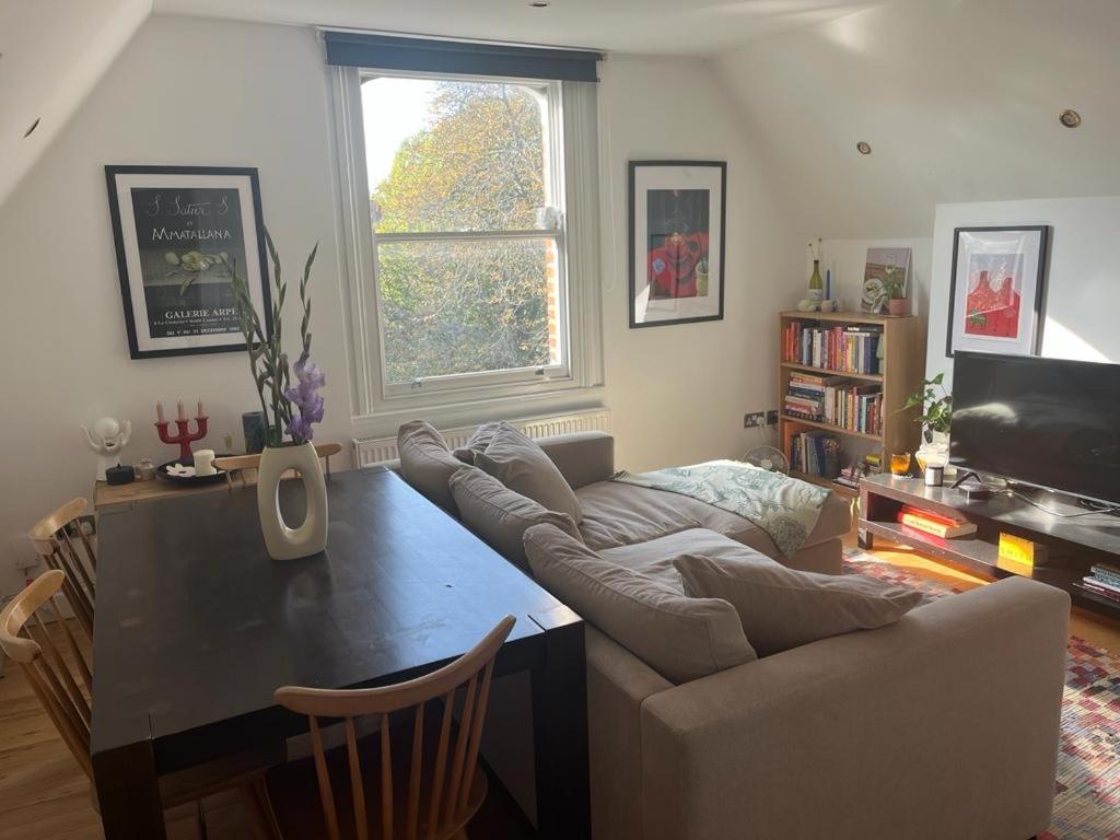 Appartement 2 Bedroom Floor Flat, West Dulwich Free Street Parking